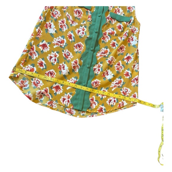 Esley Vintage Inspired Sleeveless Floral Blouse - Picture 7 of 9